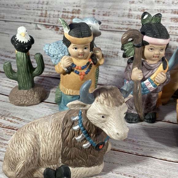 Vintage 13 Piece Native American Nativity Set - Picture 6 of 16